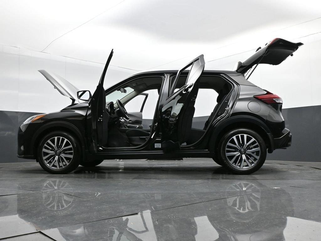 Used 2024 Nissan Kicks SV FWD image 31