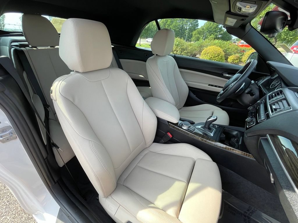 Used 2017 BMW 230i xDrive Convertible AWD/4WD image 30