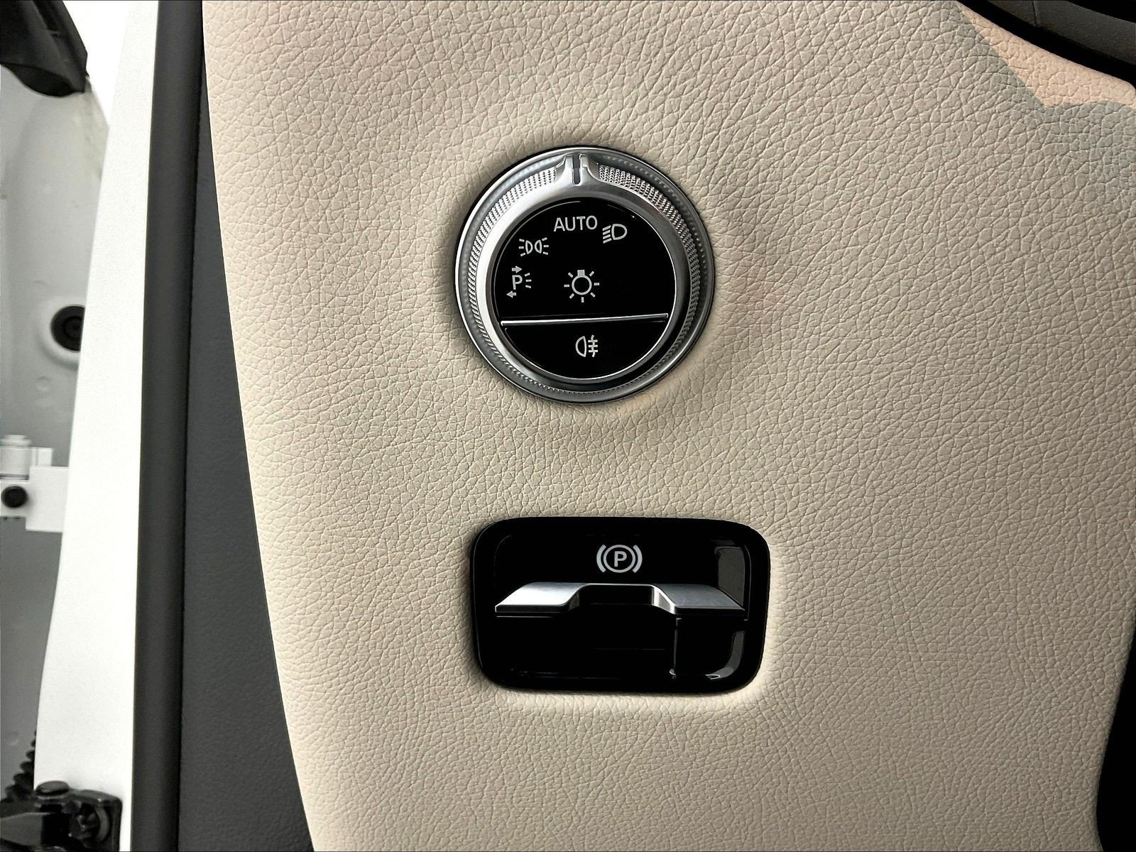 Certified 2023 Mercedes-Benz GLC 300 4MATIC image 36