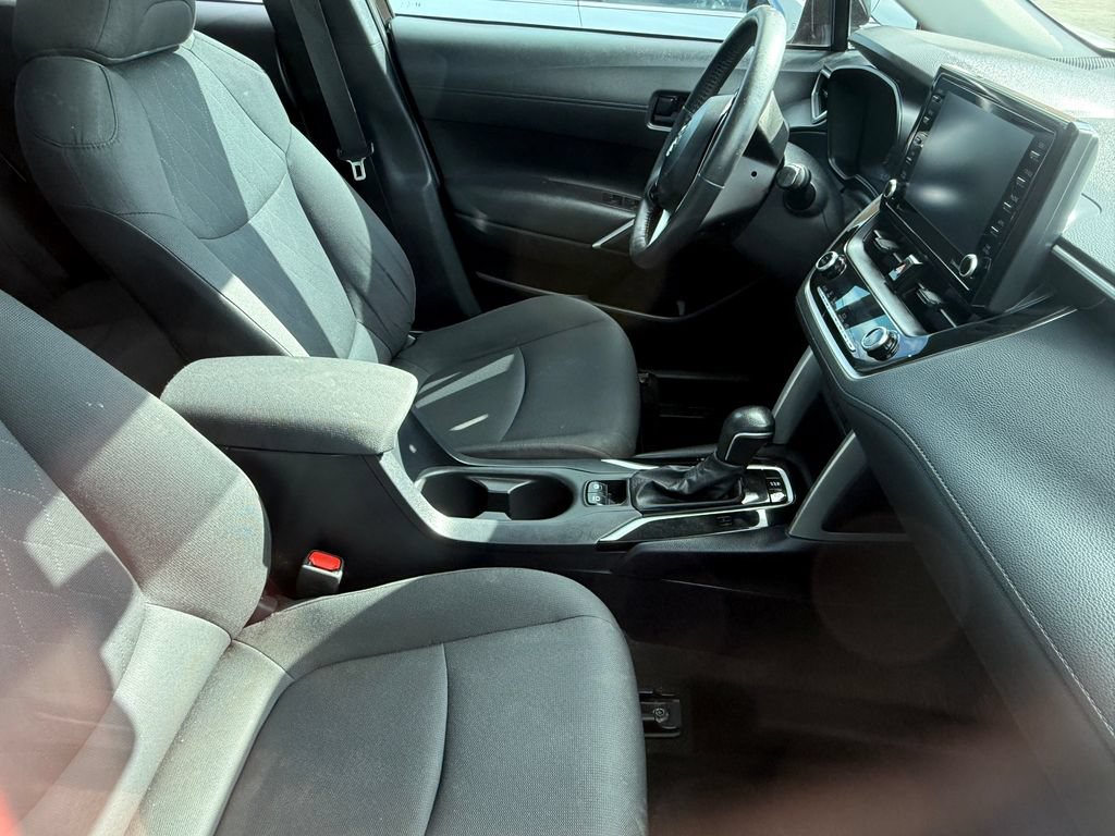 Used 2022 Toyota Corolla Cross LE FWD image 18
