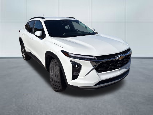 Used 2025 Chevrolet Trax LT w/ Driver Confidence Package FWD image 5