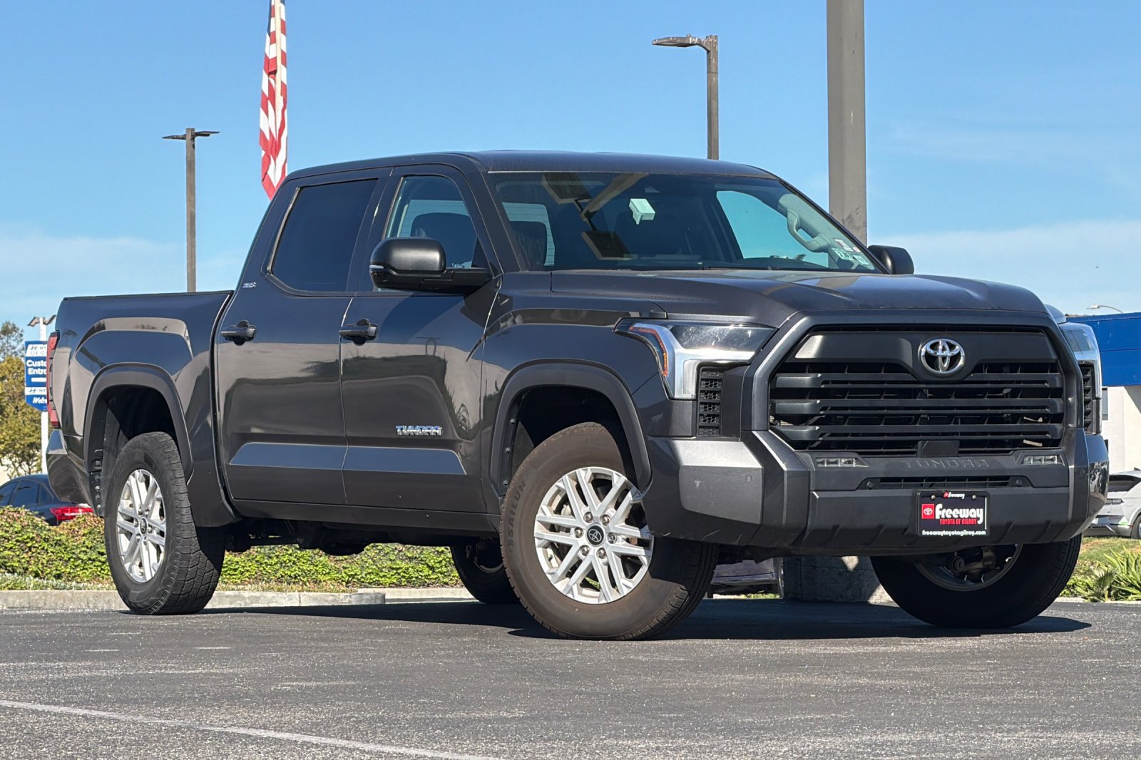 Used 2023 Toyota Tundra SR5 w/ SR5 Premium Package AWD/4WD image 2