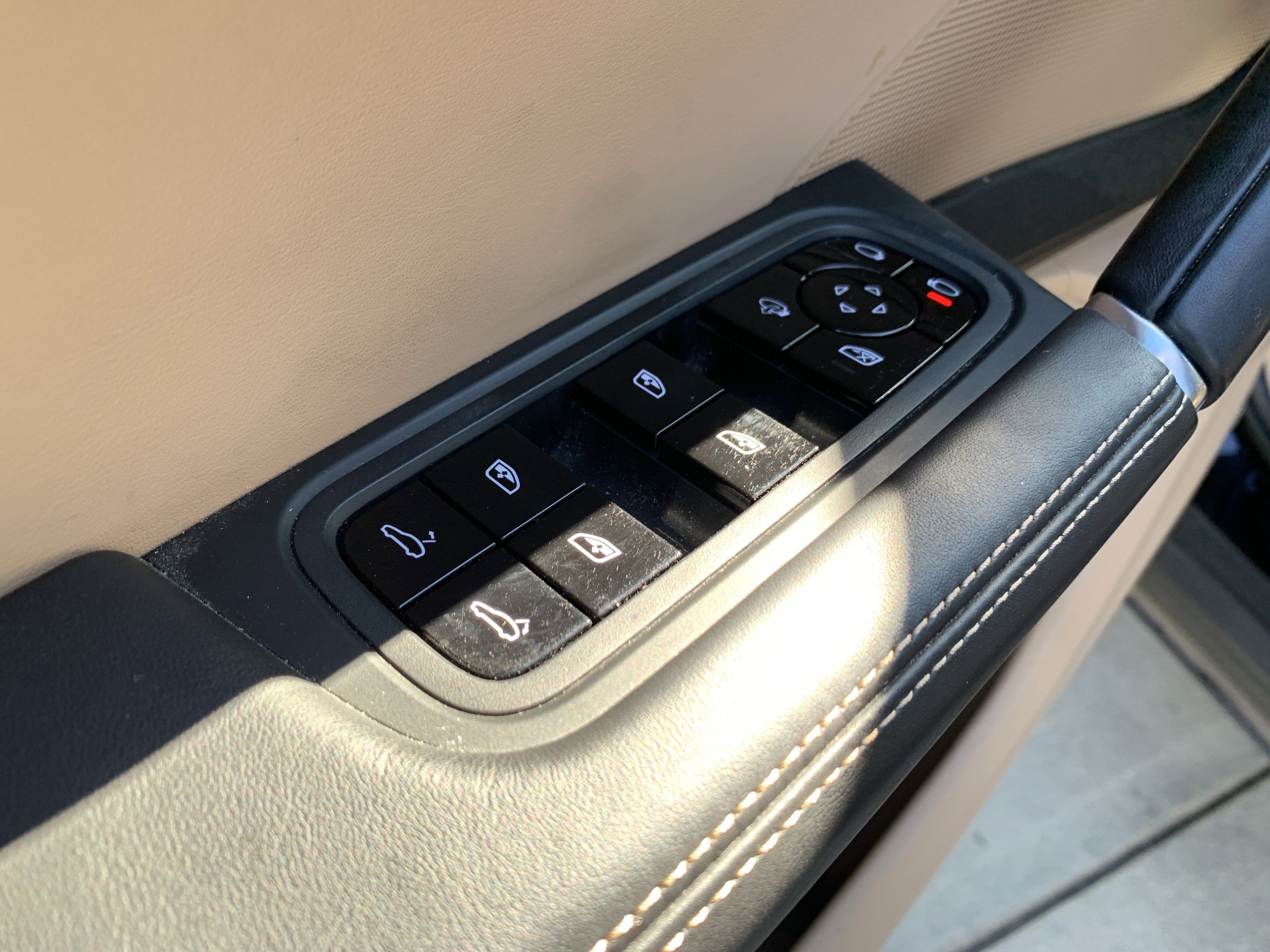 Used 2020 Porsche Cayenne image 15