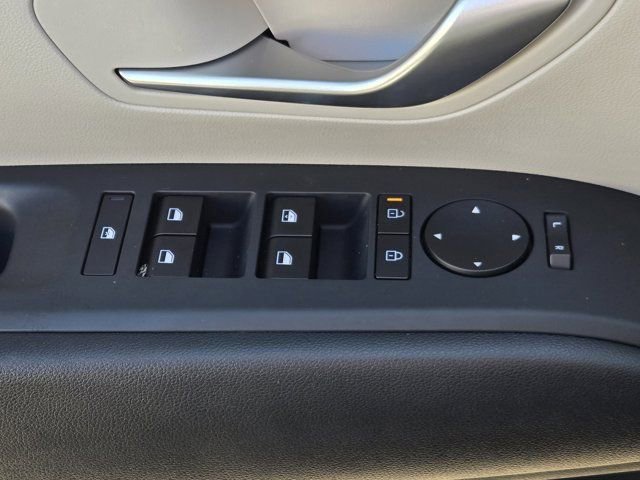 Certified 2025 Hyundai Tucson SE image 24