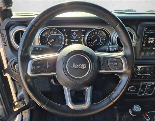 Used 2020 Jeep Gladiator Overland AWD/4WD image 13