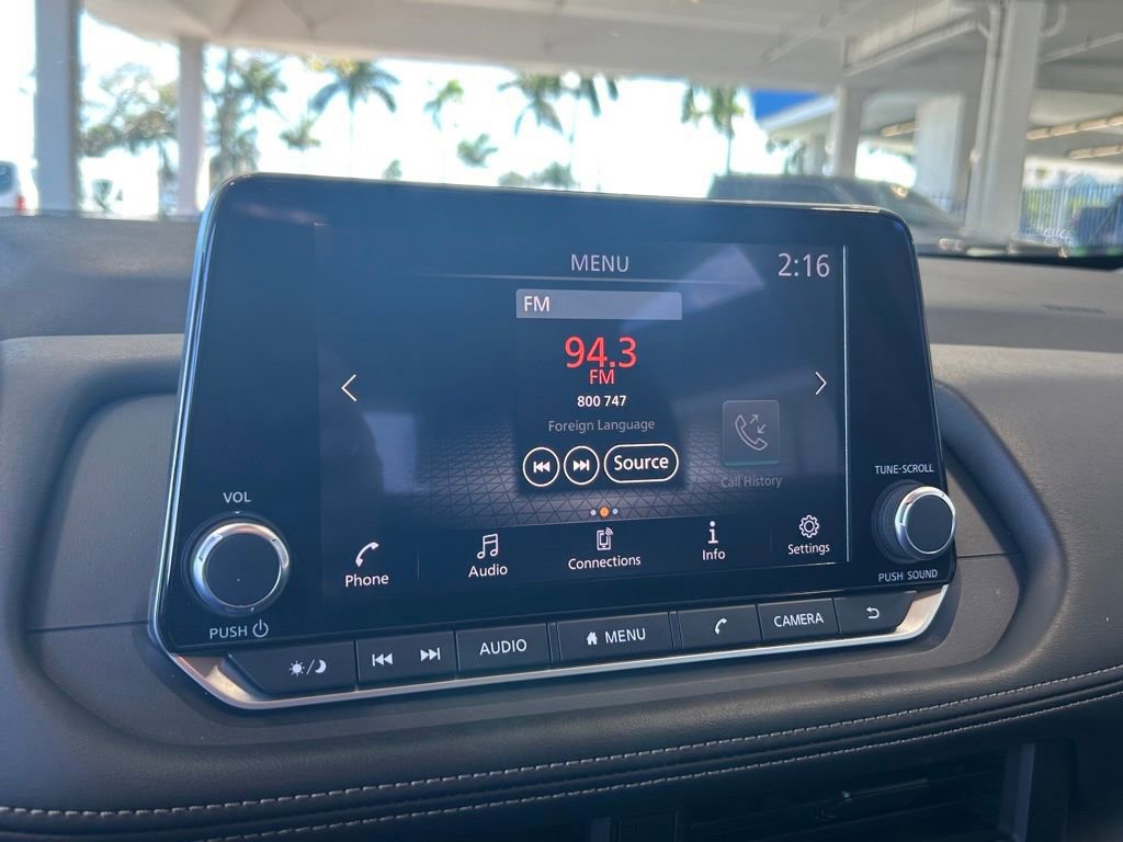 Used 2024 Nissan Rogue S image 12