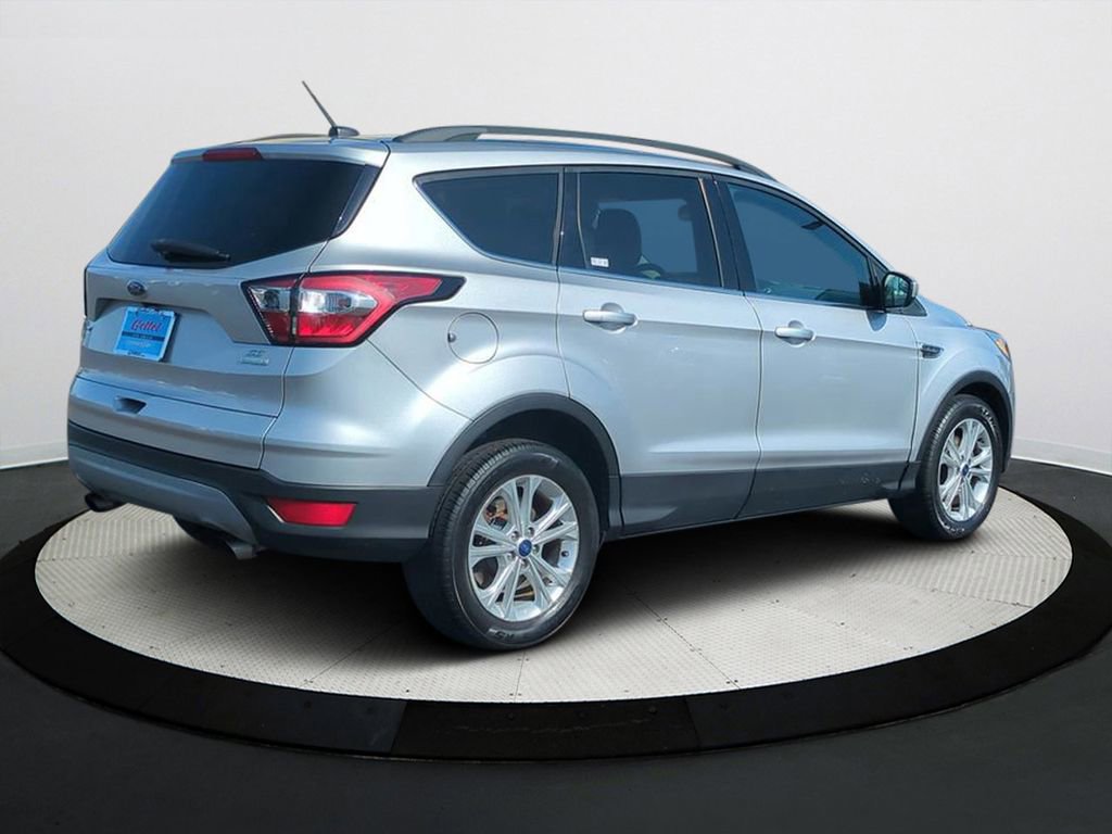 Used 2018 Ford Escape SE image 4
