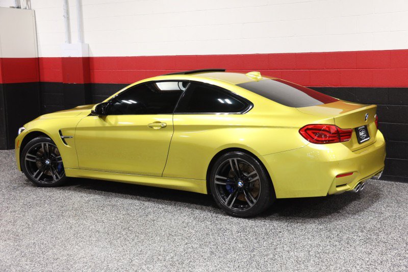 Used 2019 BMW M4 Coupe w/ Executive Package RWD image 25