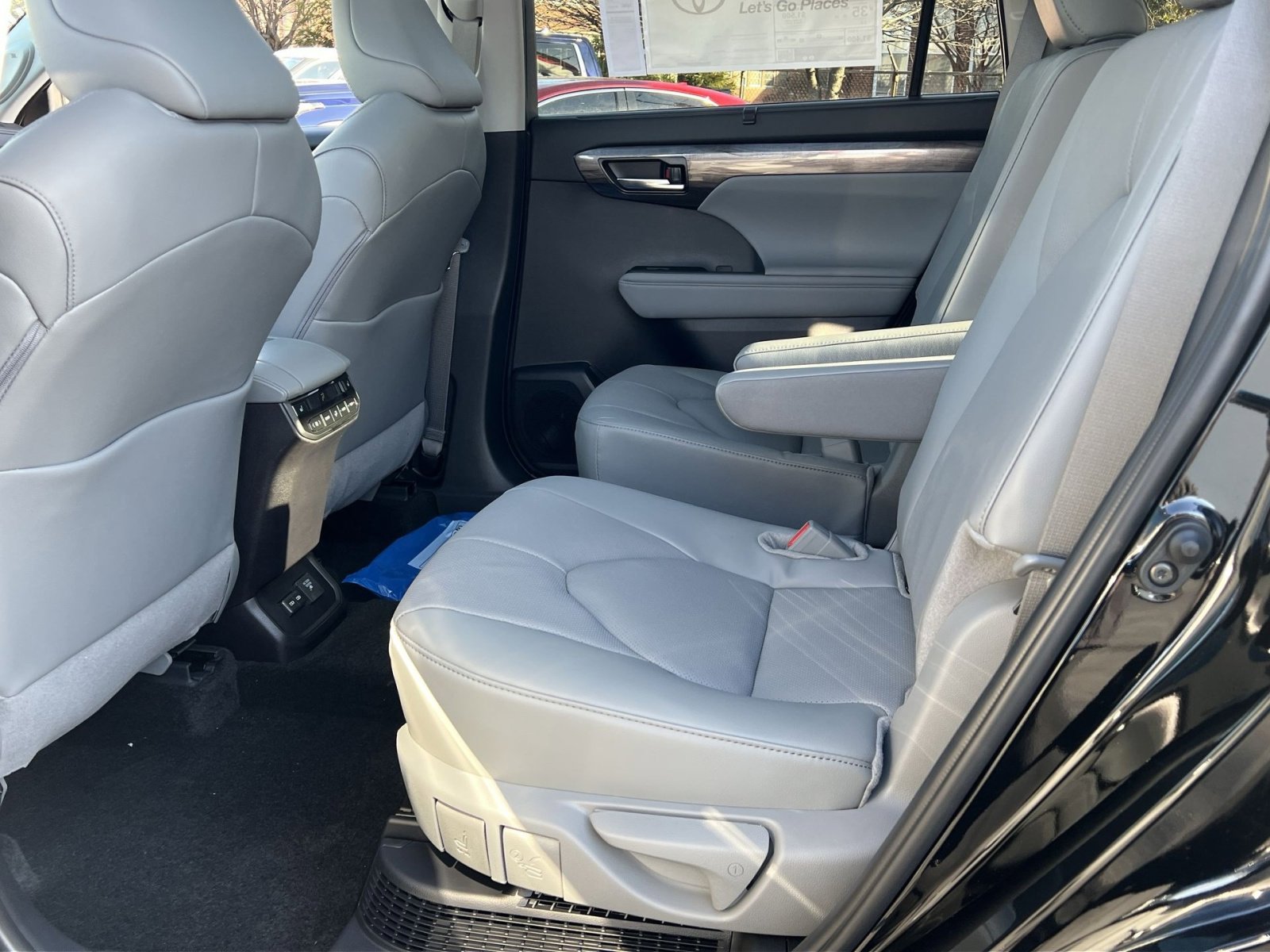 New 2026 Toyota Highlander Platinum image 20