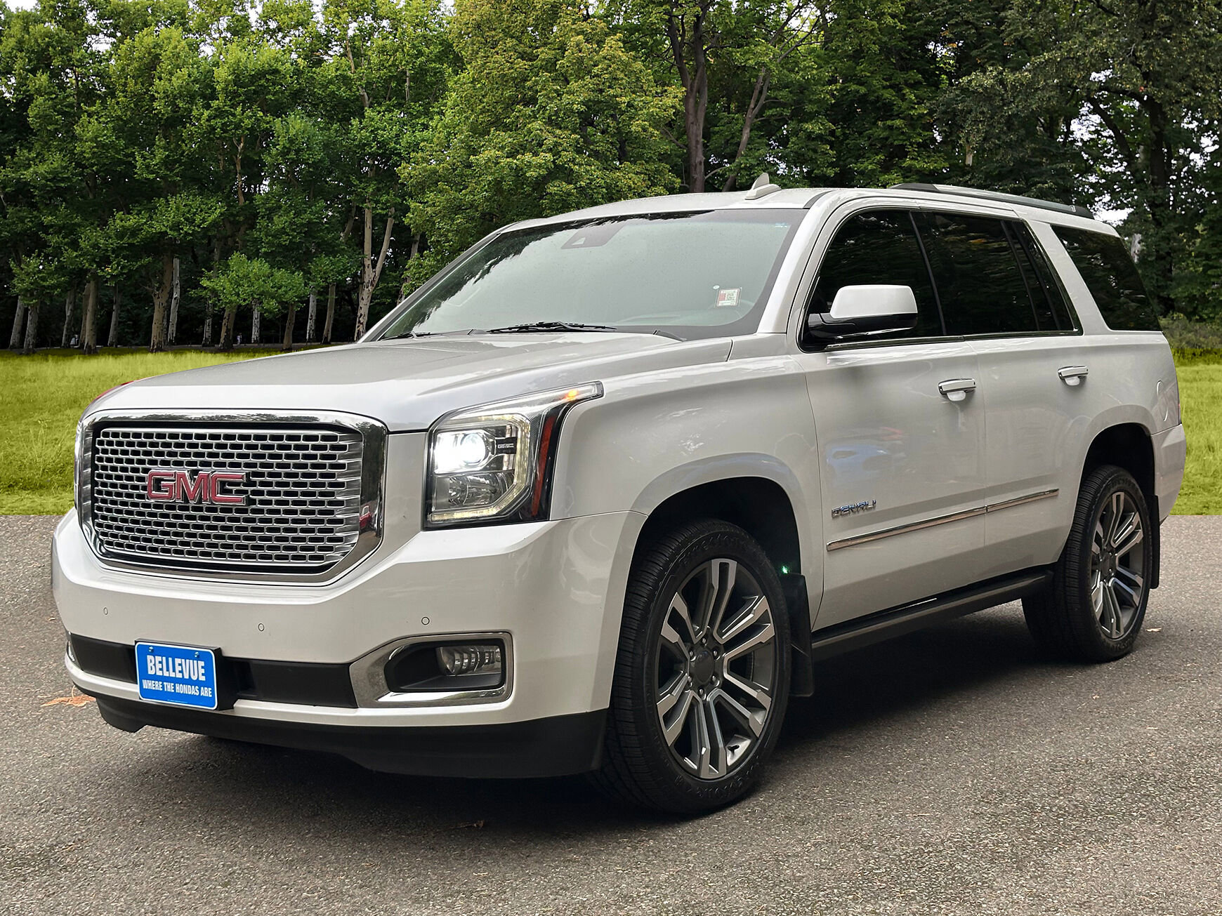 Used 2016 GMC Yukon Denali w/ Open Road Package image 3
