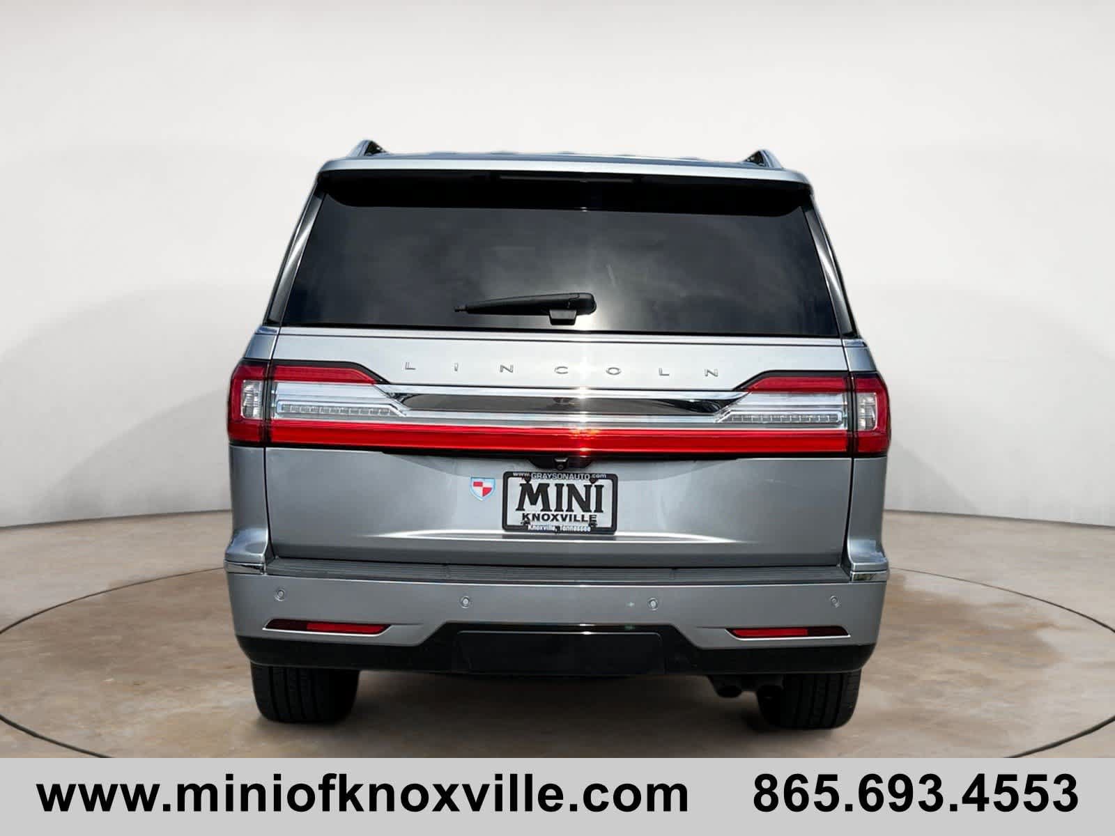 Used 2021 Lincoln Navigator Reserve w/ Luxury Package AWD/4WD image 4
