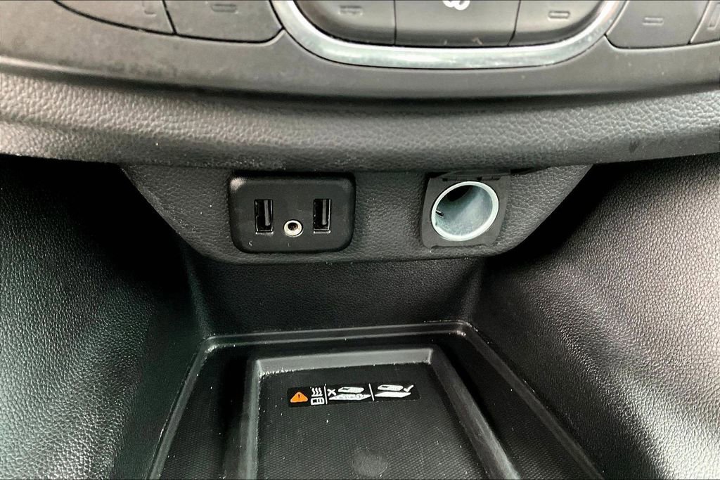 Used 2023 Chevrolet Traverse LT w/ Midnight/Sport Edition AWD/4WD image 16