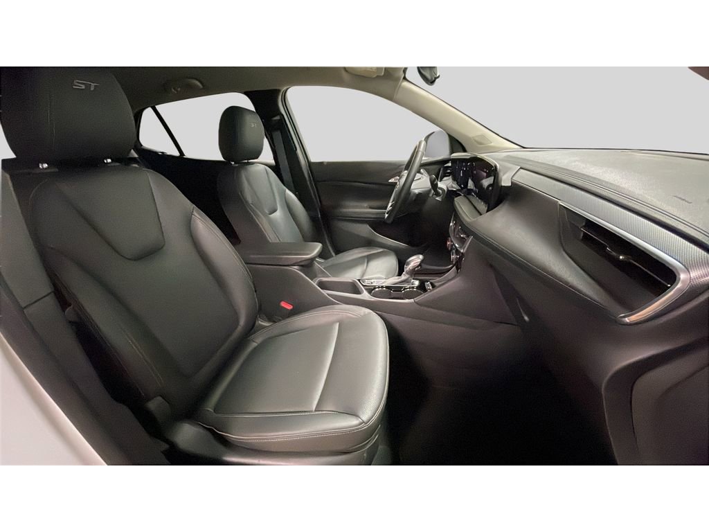 Used 2024 Buick Encore GX Sport Touring w/ Comfort Package image 17