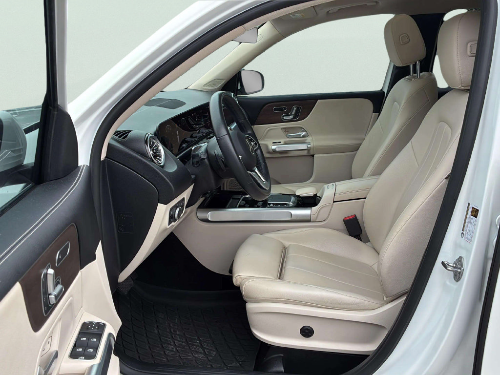 Used 2023 Mercedes-Benz GLB 250 image 11