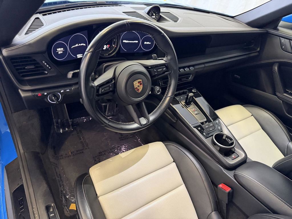 Certified 2023 Porsche 911 Carrera GTS RWD image 4