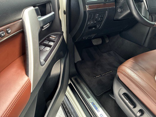 Used 2020 Toyota Land Cruiser AWD/4WD image 7