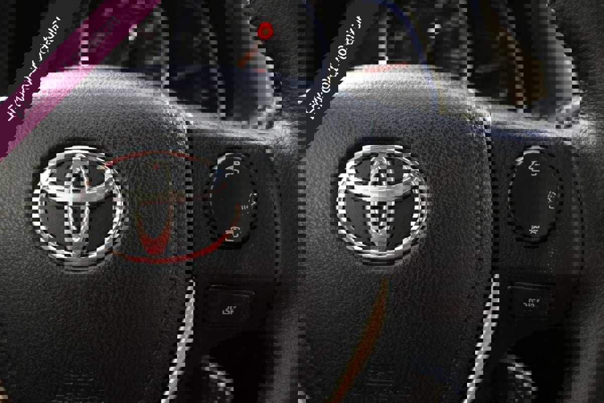 Used 2014 Toyota RAV4 Limited image 30