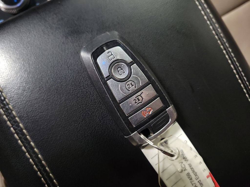 Used 2020 Ford Explorer Limited AWD/4WD image 19