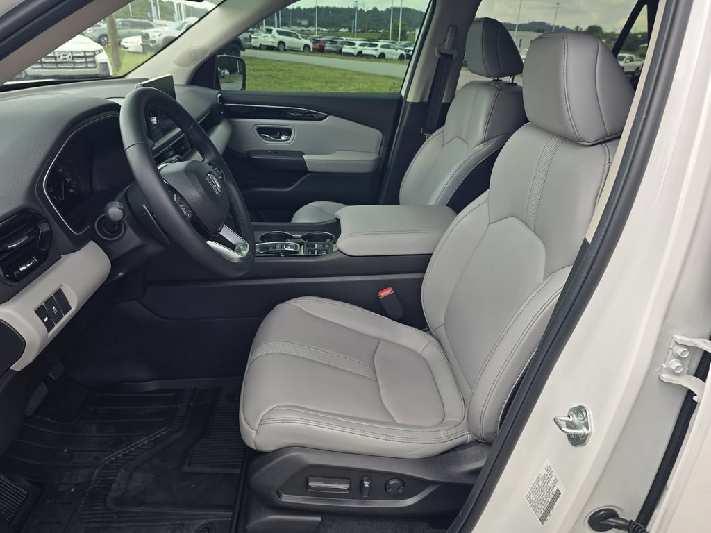 Certified 2025 Honda Pilot EX-L image 12