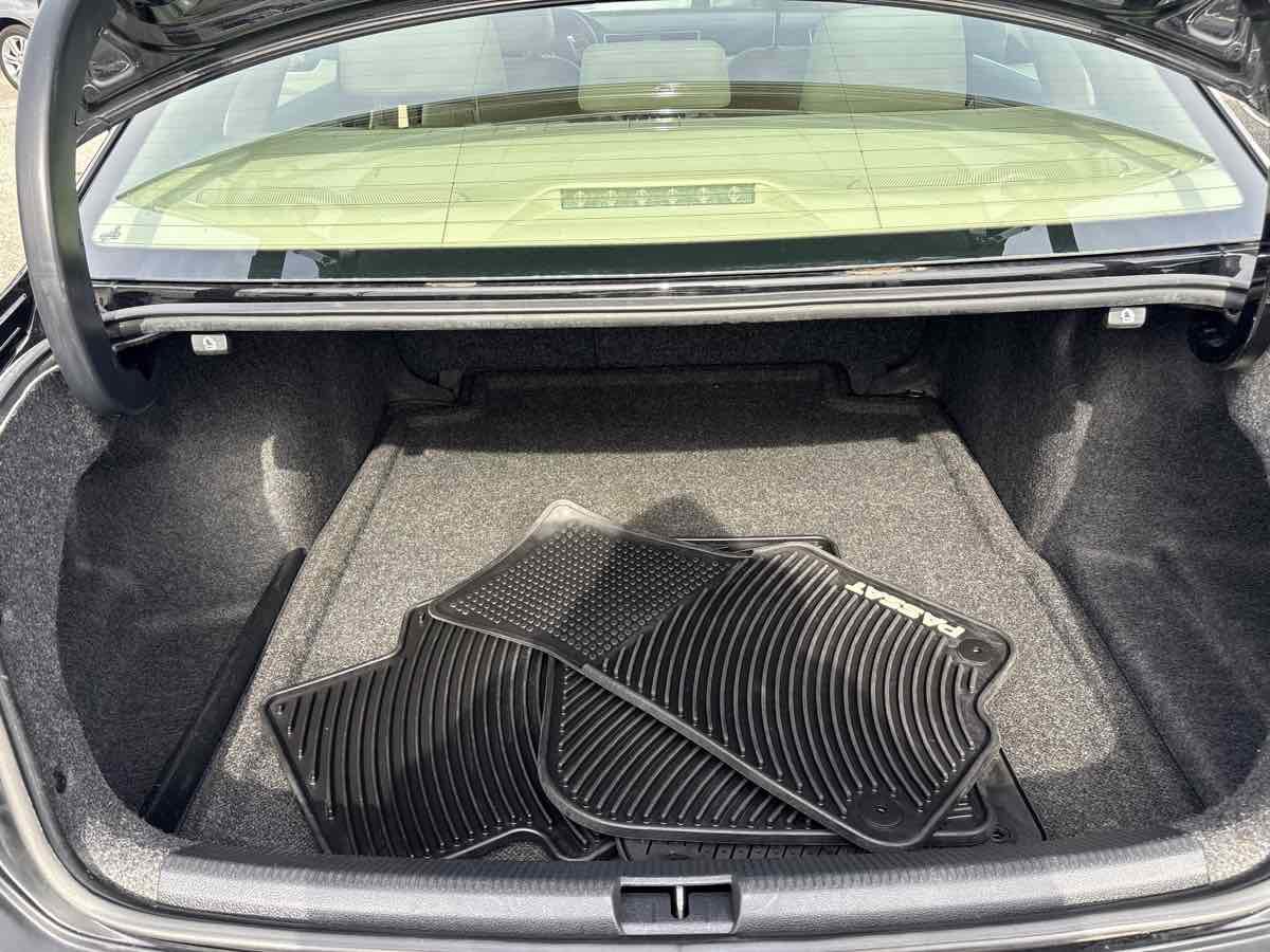 Used 2012 Volkswagen Passat 2.5 SE image 11