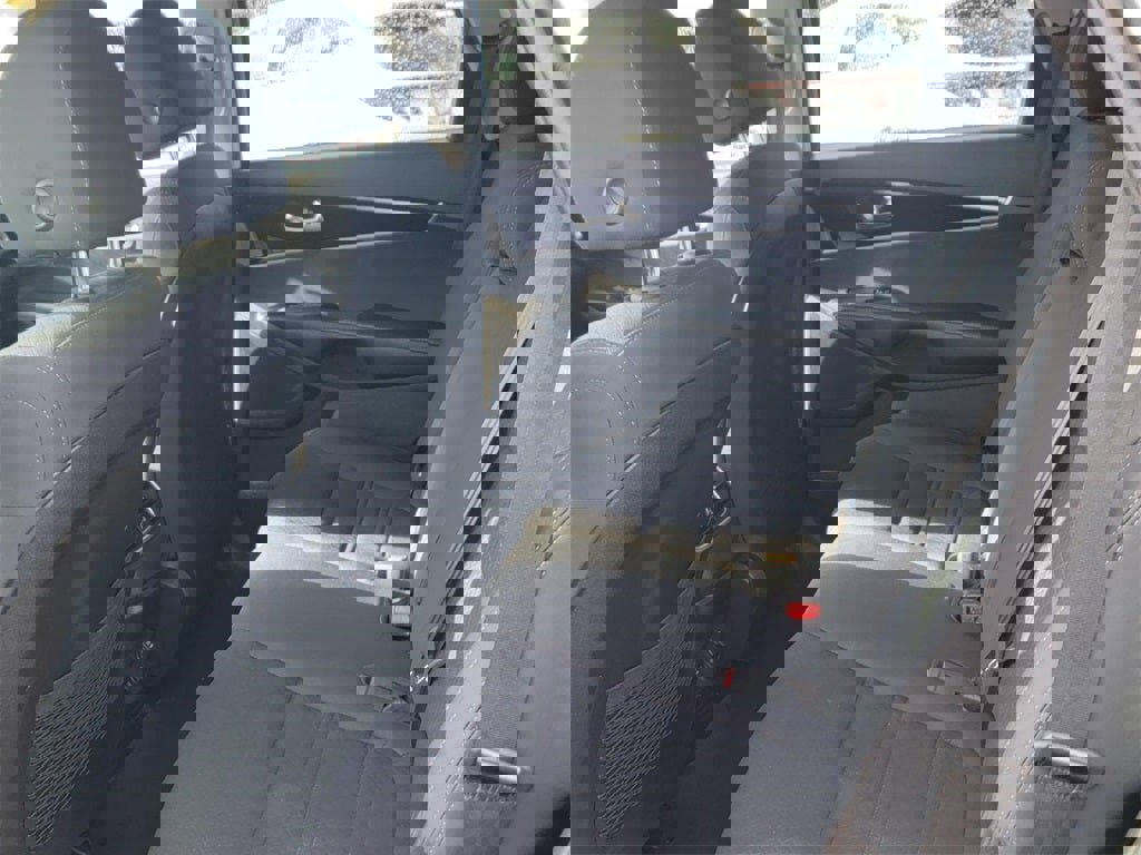 Used 2019 Kia Sorento LX w/ LX Convenience Package image 13