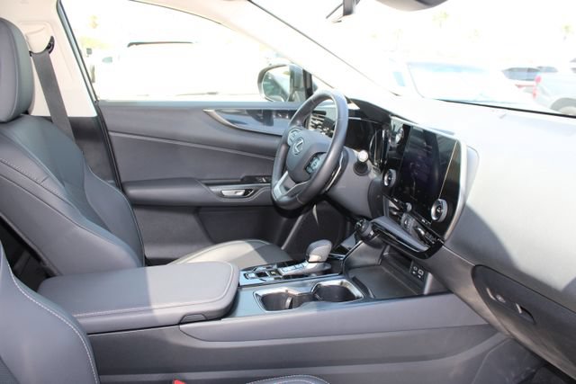 Certified 2025 Lexus NX 250 FWD w/ Accessory Package (Z1) image 5