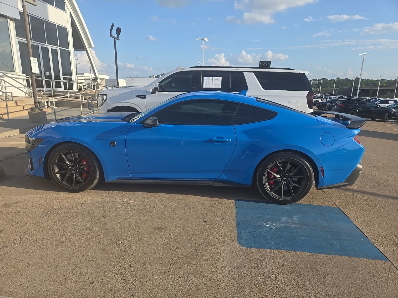 Used 2025 Ford Mustang Dark Horse image 9