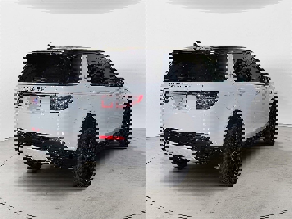New 2025 Land Rover Discovery Sport Dynamic SE image 5