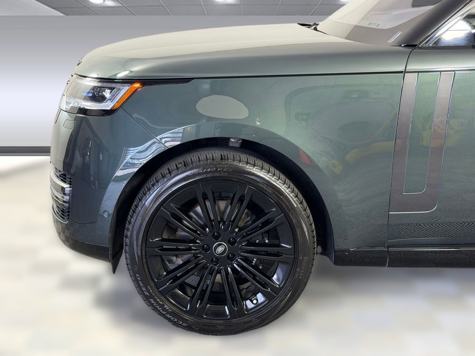 Used 2023 Land Rover Range Rover SE image 11