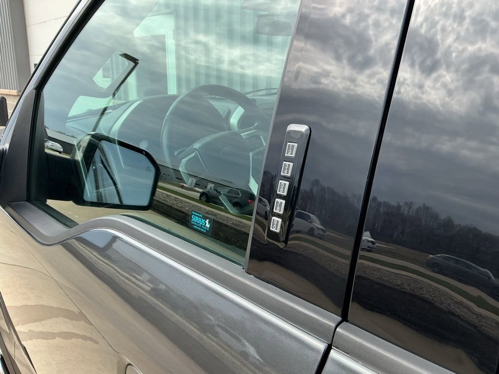 Used 2018 Ford F150 Lariat image 7