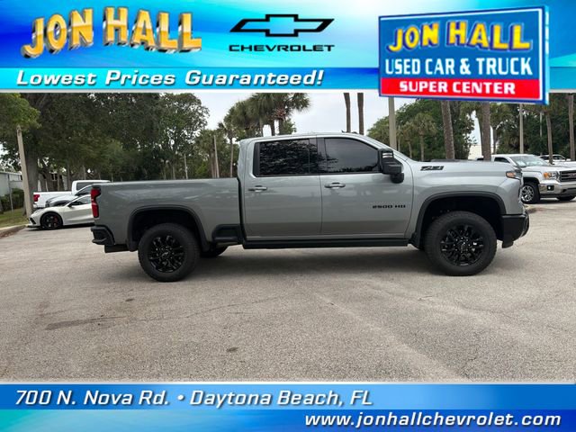 Used 2025 Chevrolet Silverado 2500 LTZ w/ LTZ Plus Package AWD/4WD image 14