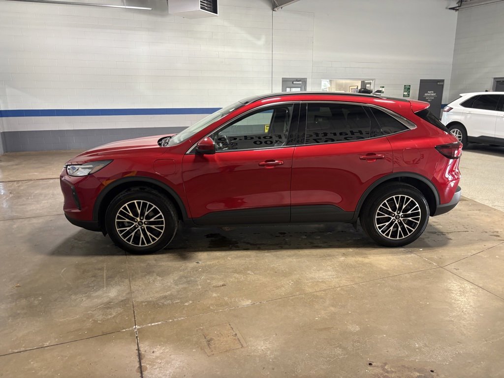 Certified 2024 Ford Escape Base image 3