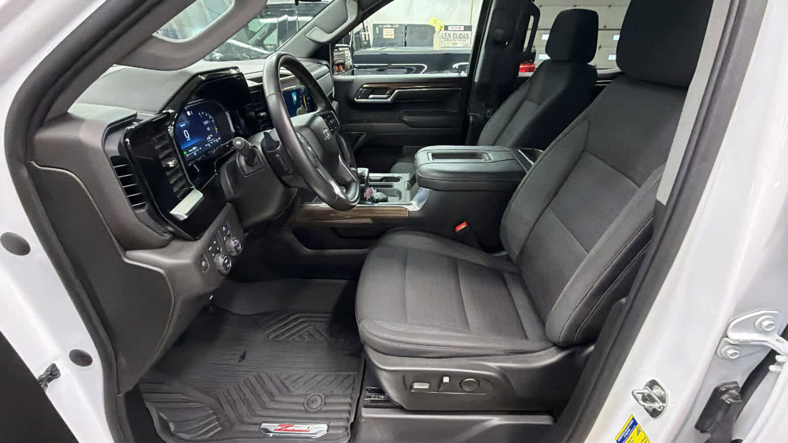 Certified 2022 Chevrolet Silverado 1500 RST image 6