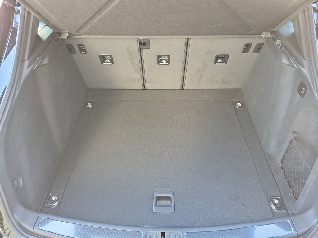 New 2026 Porsche Macan GTS image 17