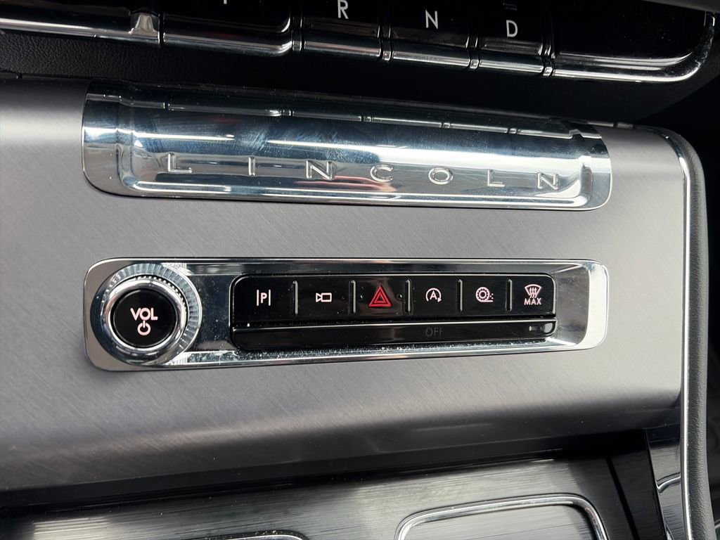 Used 2025 Lincoln Aviator AWD image 23