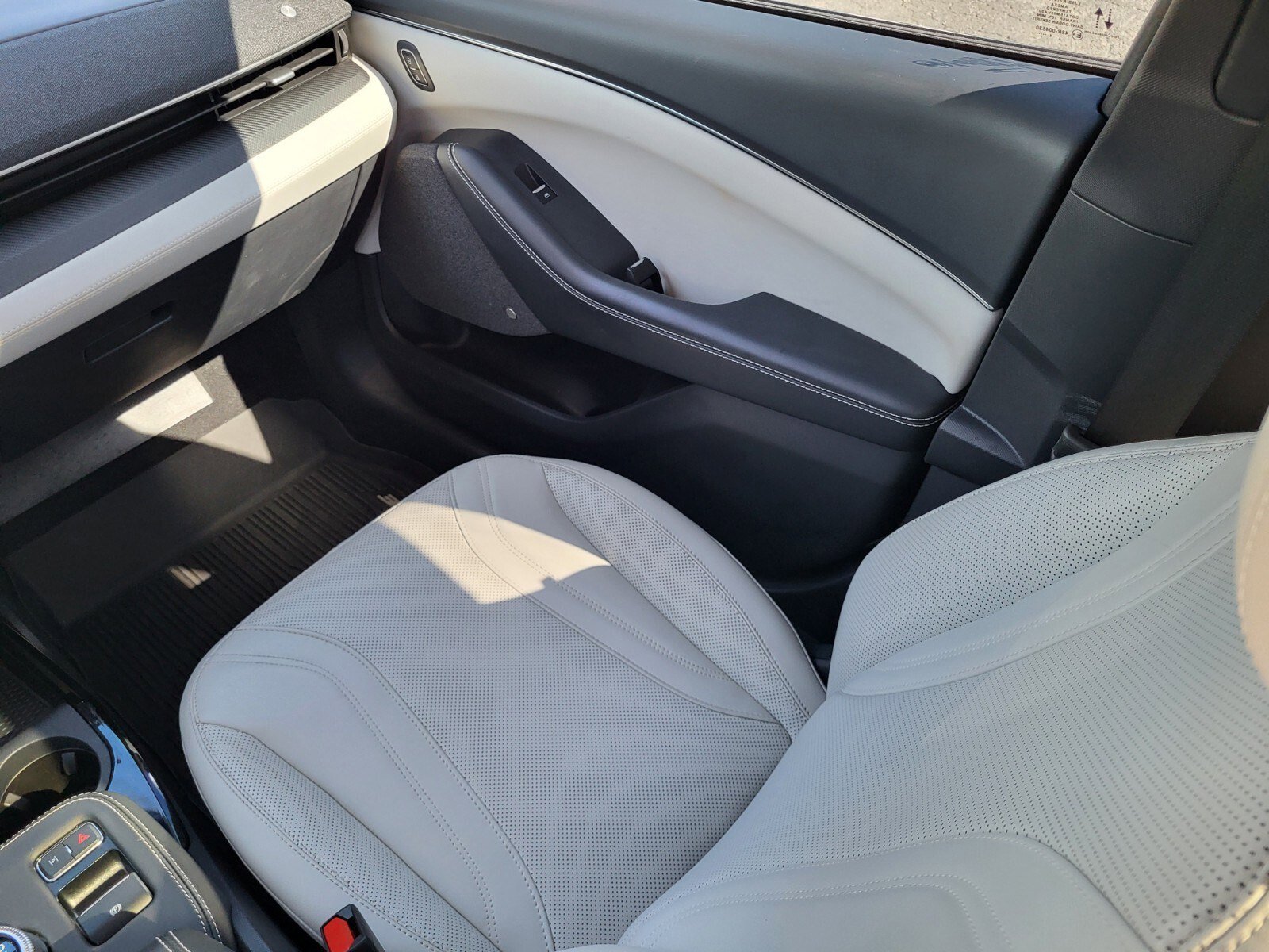 Certified 2024 Ford Mustang Mach-E Premium image 16