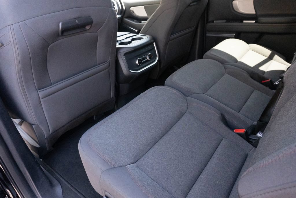 Used 2025 Ford Expedition Max Active RWD image 30