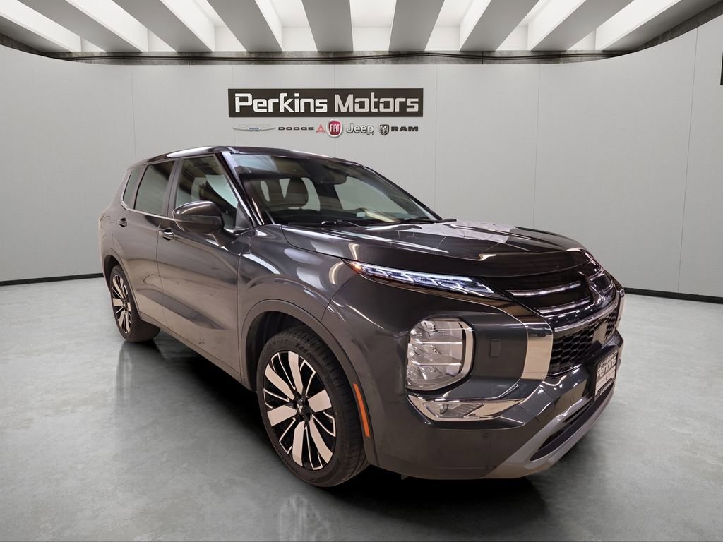 Used 2025 Mitsubishi Outlander SE image 7