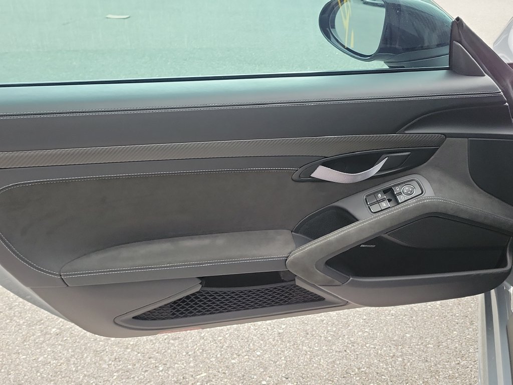 Certified 2024 Porsche 718 Cayman GT4 RS RWD image 21