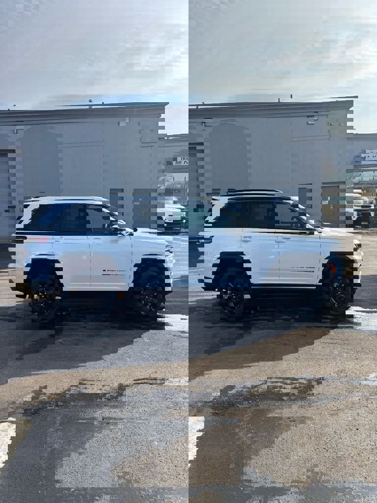 New 2026 Jeep Grand Cherokee Limited image 4