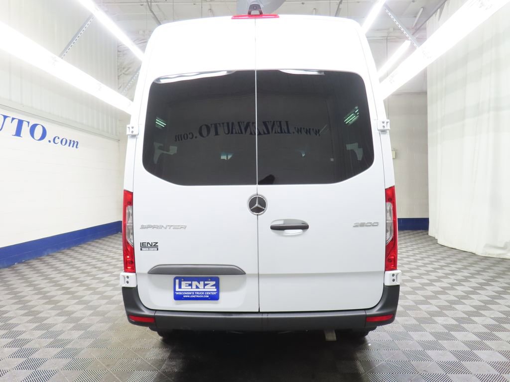 Used 2024 Mercedes-Benz Sprinter 2500 image 32
