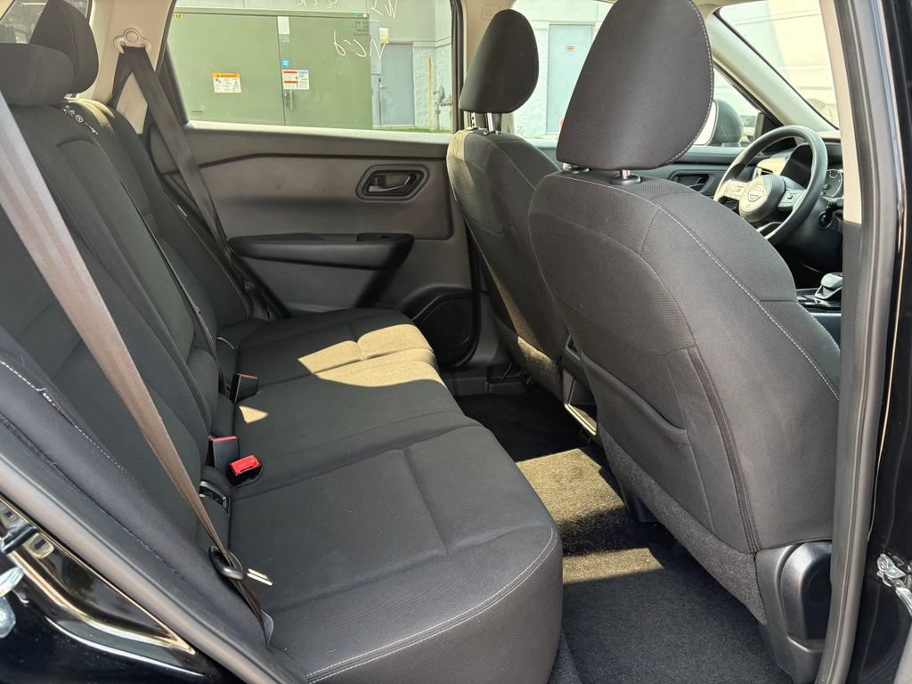 Used 2024 Nissan Rogue S AWD/4WD image 21