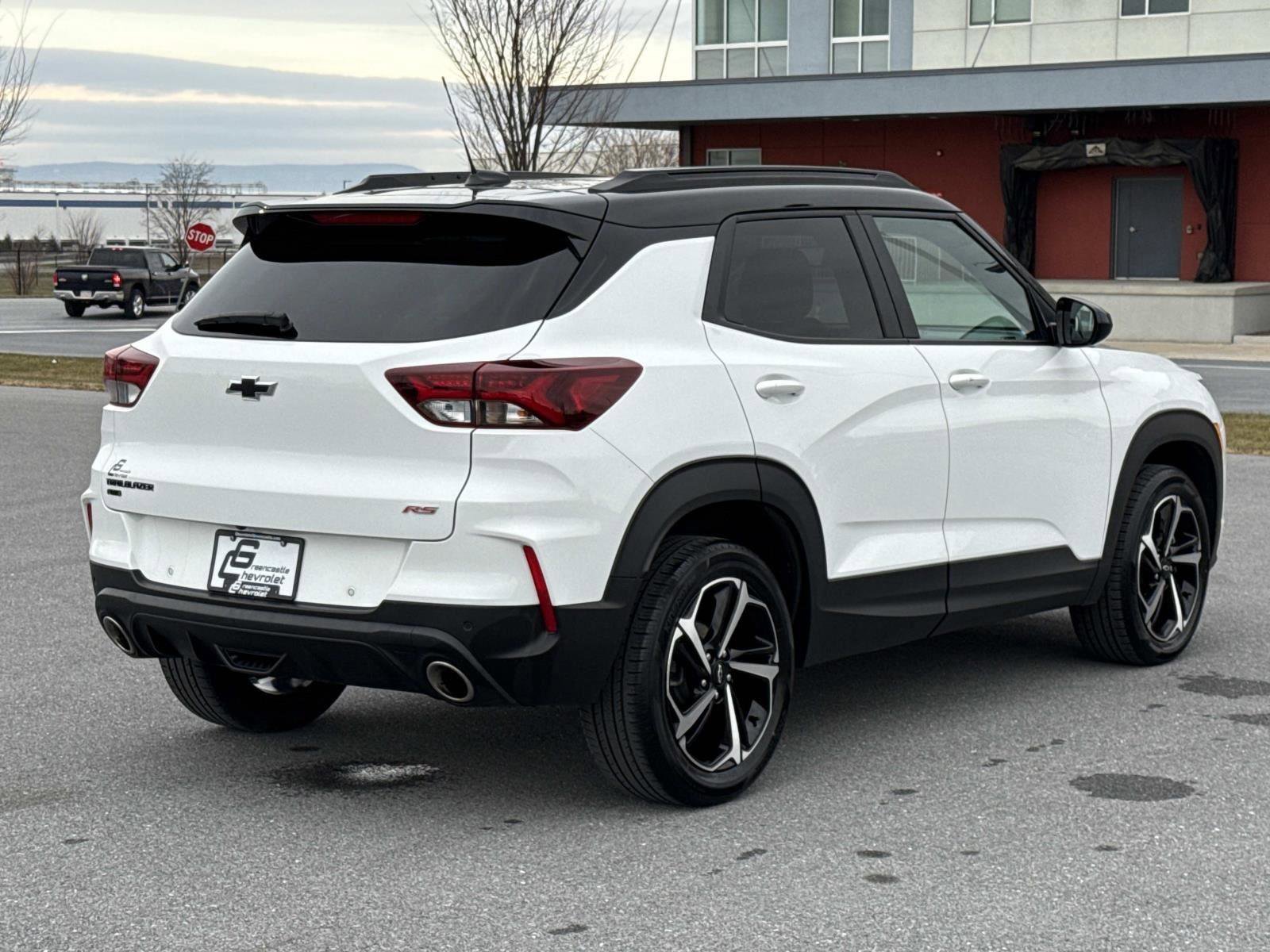 Used 2023 Chevrolet TrailBlazer RS w/ Sun and Liftgate Package image 24