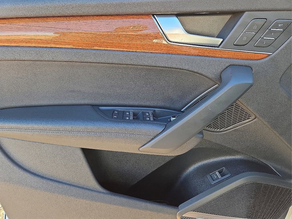 Used 2023 Audi Q5 2.0T Premium Plus image 22