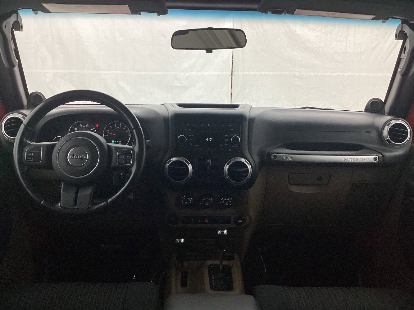 Used 2011 Jeep Wrangler Unlimited Sahara image 26