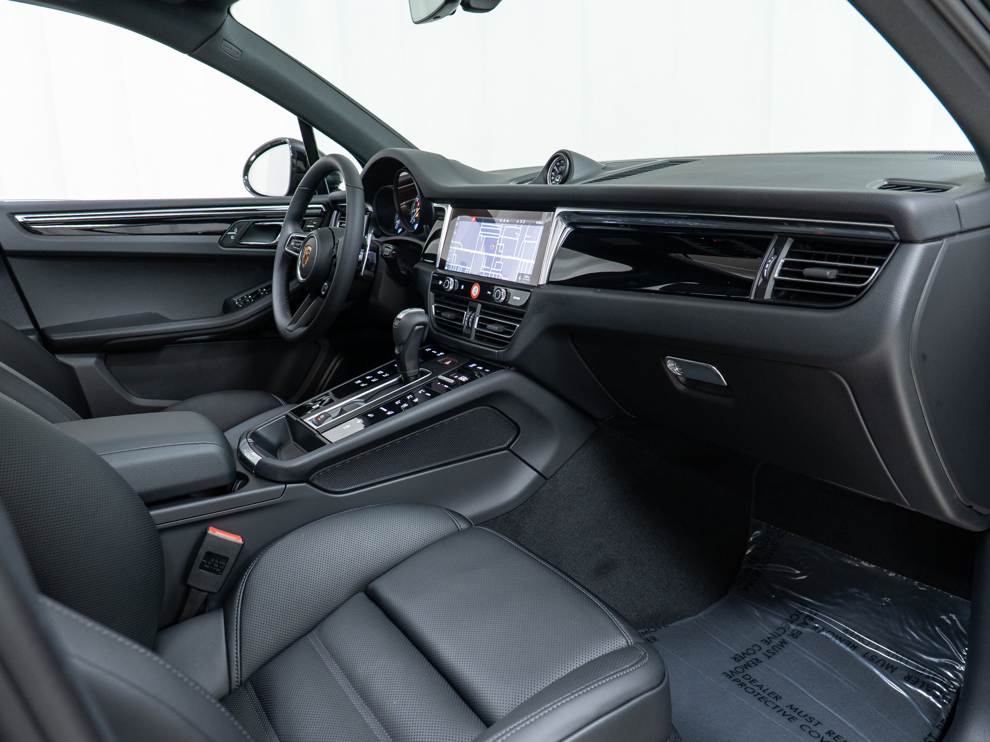 New 2026 Porsche Macan AWD/4WD image 26