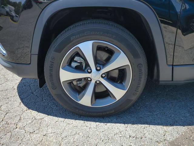 Used 2022 Jeep Cherokee Limited AWD/4WD image 10