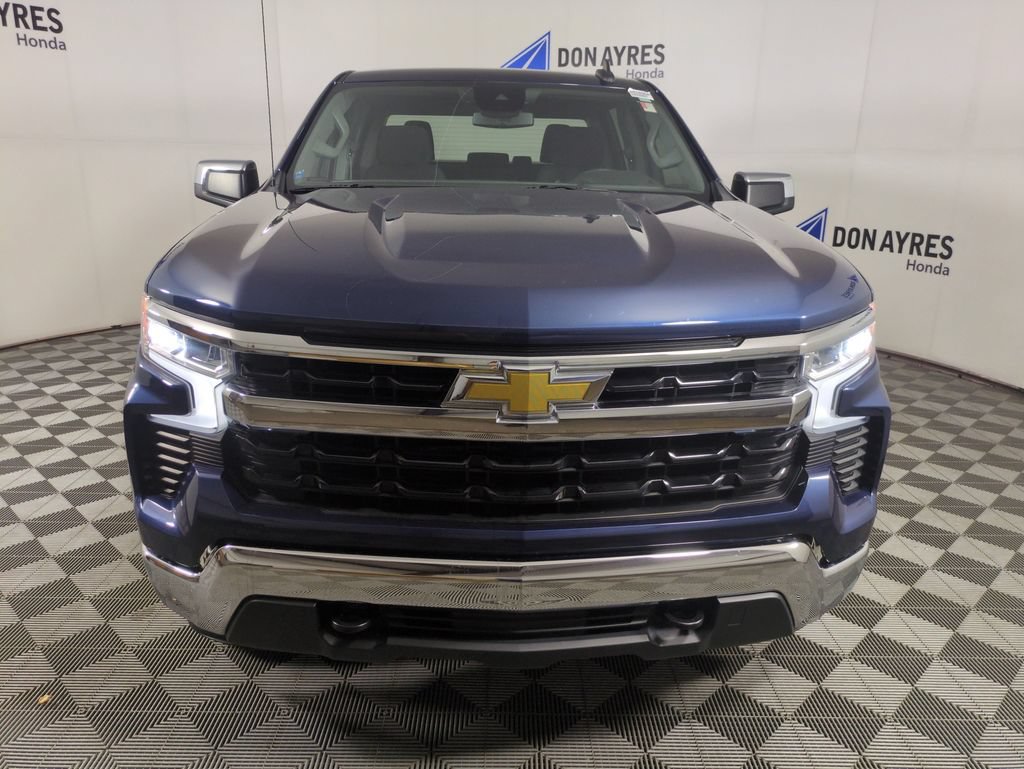 Used 2022 Chevrolet Silverado 1500 LT AWD/4WD image 8