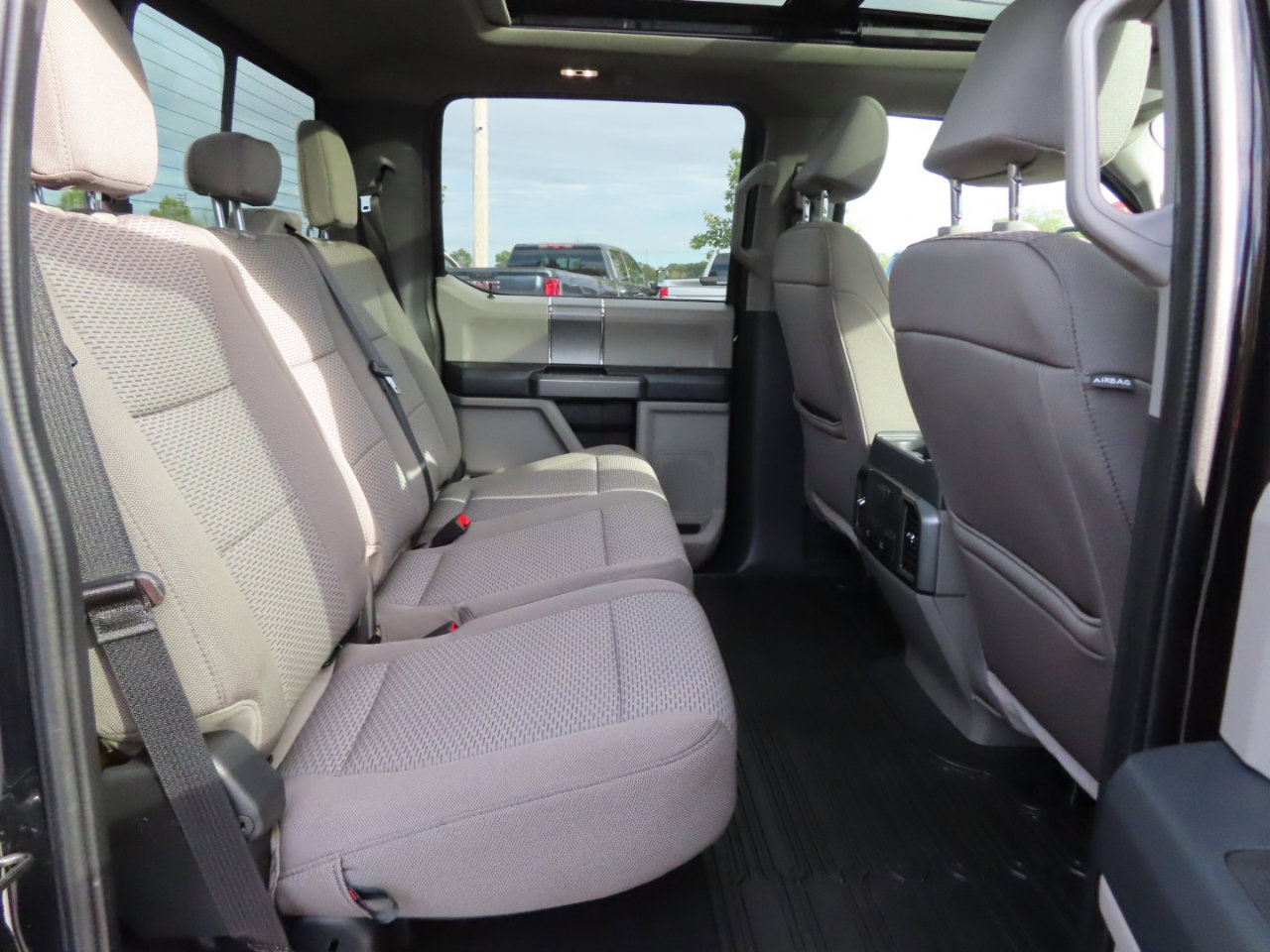 Used 2022 Ford F350 XLT w/ XLT Premium Package image 48