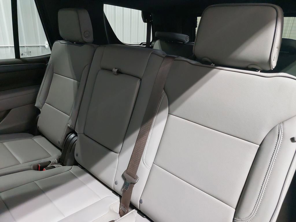 Used 2024 GMC Yukon SLT w/ Max Trailering Package AWD/4WD image 16